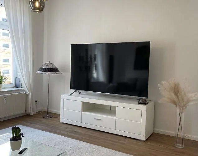 Appartamento Attraktive Mit Balkon Zum Gruenen Hinterhof *